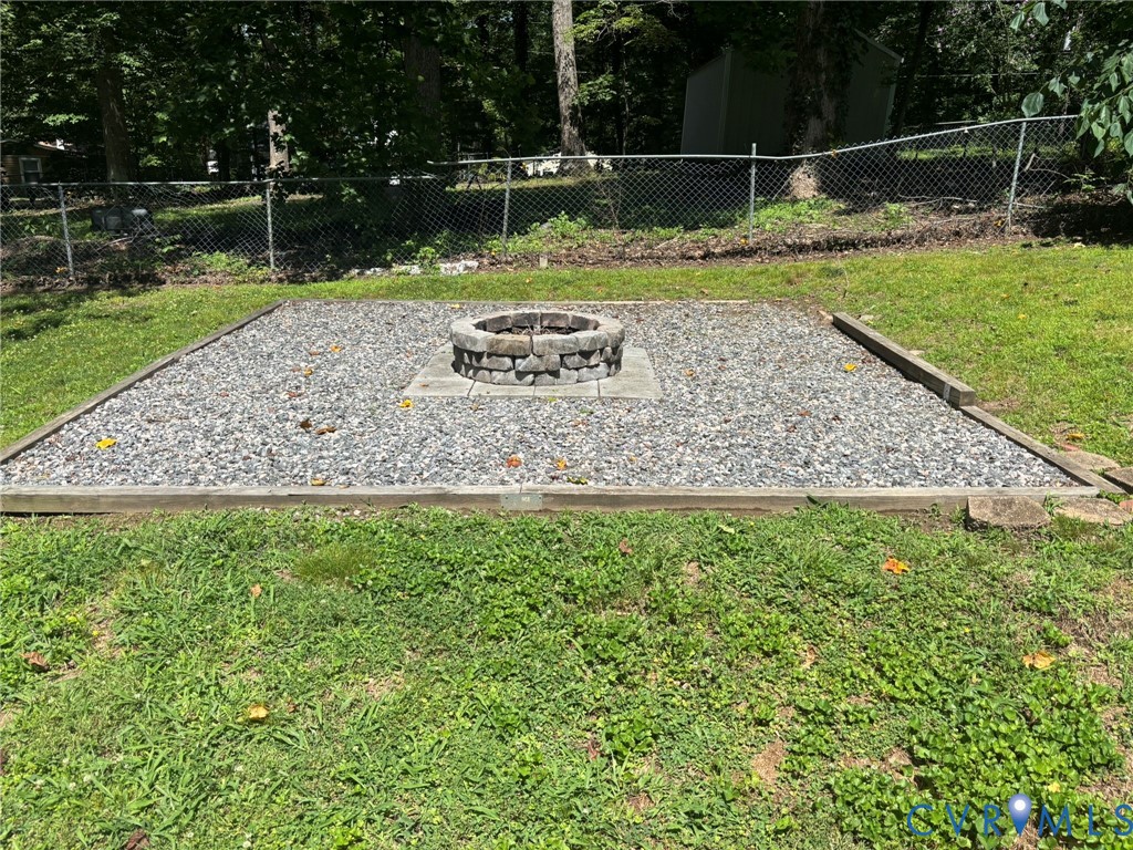 6508 Washington Road Quinton, VA 23141 - Photo 5 of 23