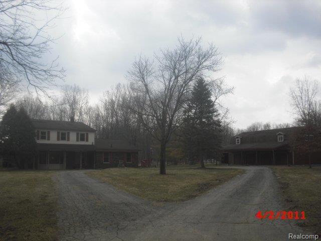 11643 Chase Lake Road Webberville, MI 48892 - Photo 1 of 15 738765