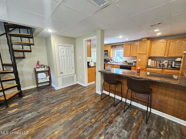 $219,500 | 906 West Lakeshore Drive, Carriere, MS 39426