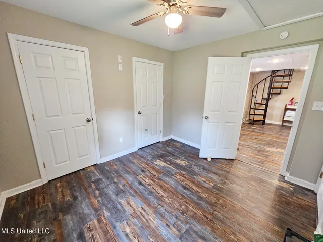 $219,500 | 906 West Lakeshore Drive, Carriere, MS 39426