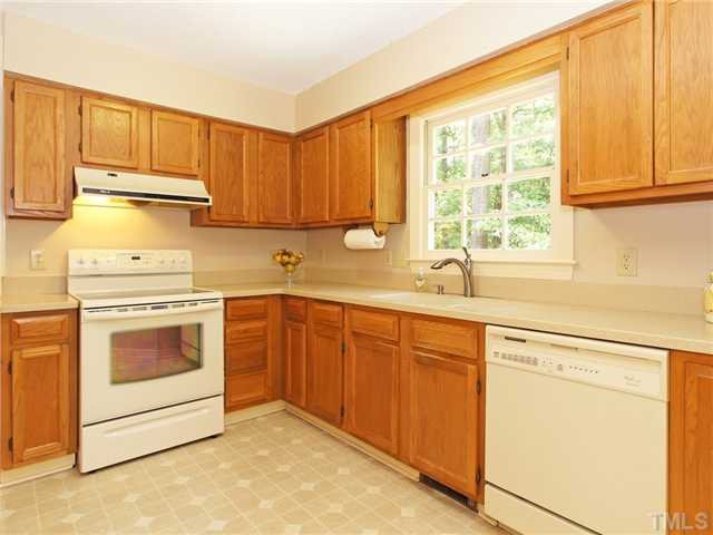 5430 Fortunes Ridge Drive Durham, NC 27713 - Photo 6 of 24 Kitchen