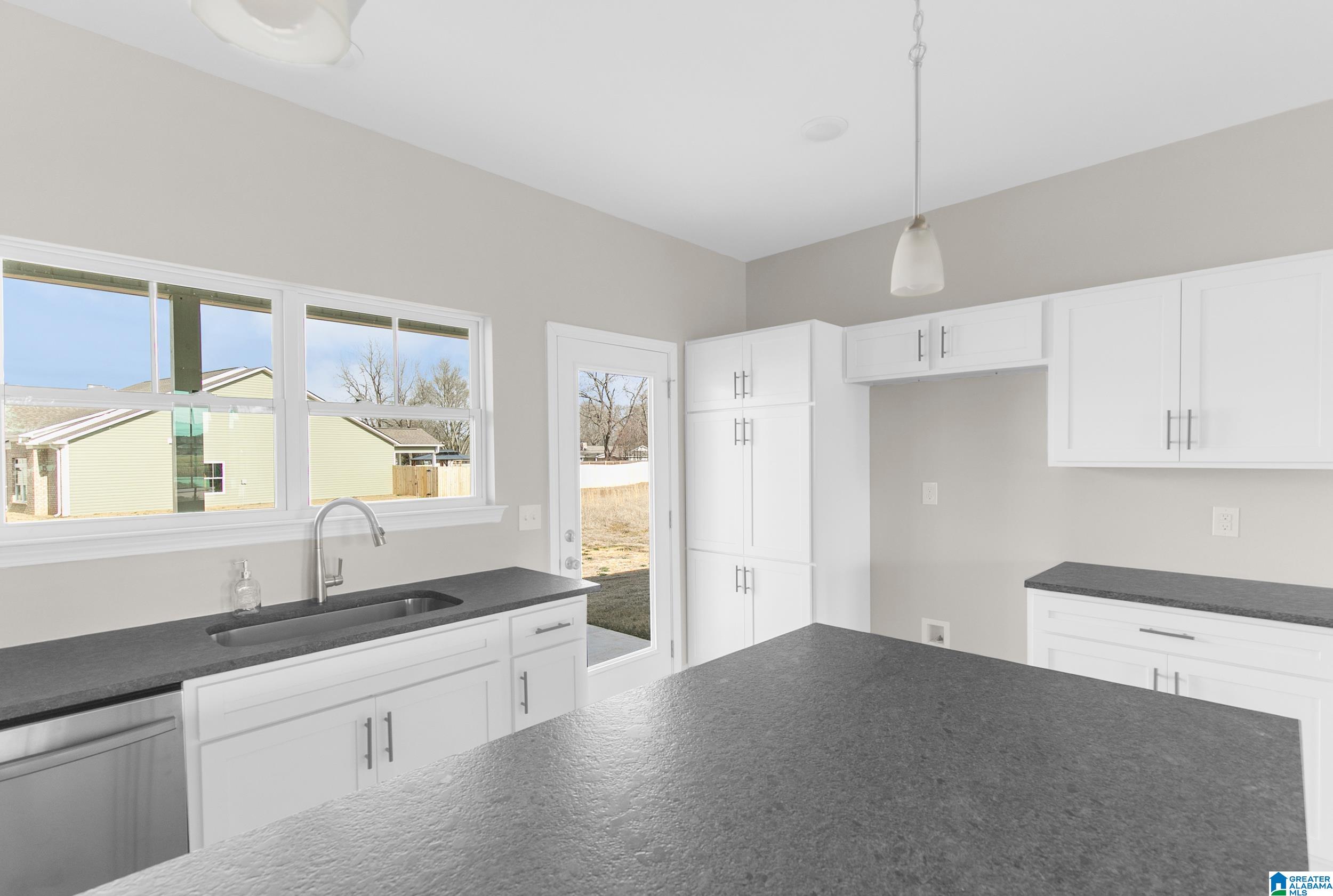 212 Crocker Road Odenville, AL 35120 - Photo 3 of 19