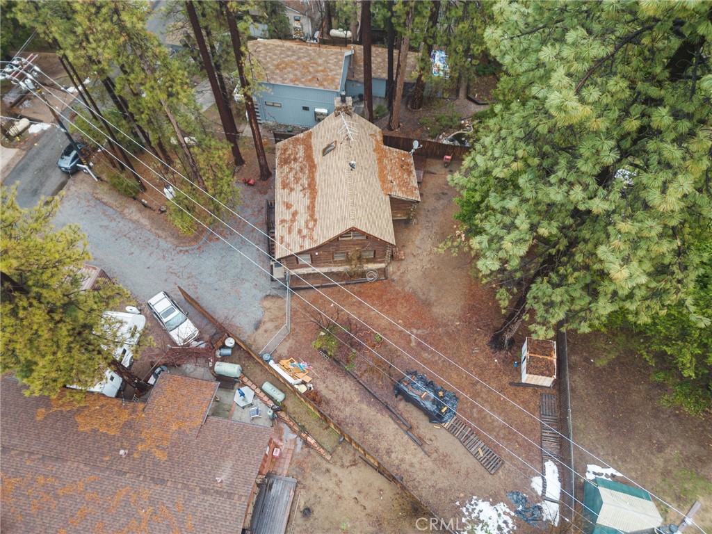 53645 Country Club Drive Idyllwild, CA 92549 - Photo 31 of 33 an aerial view of multiple houses with yard