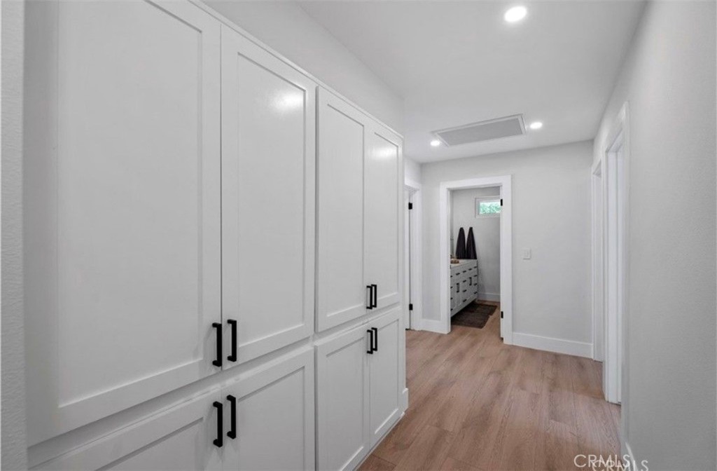 4240 Kingfisher Road Calabasas, CA 91302 - Photo 13 of 21