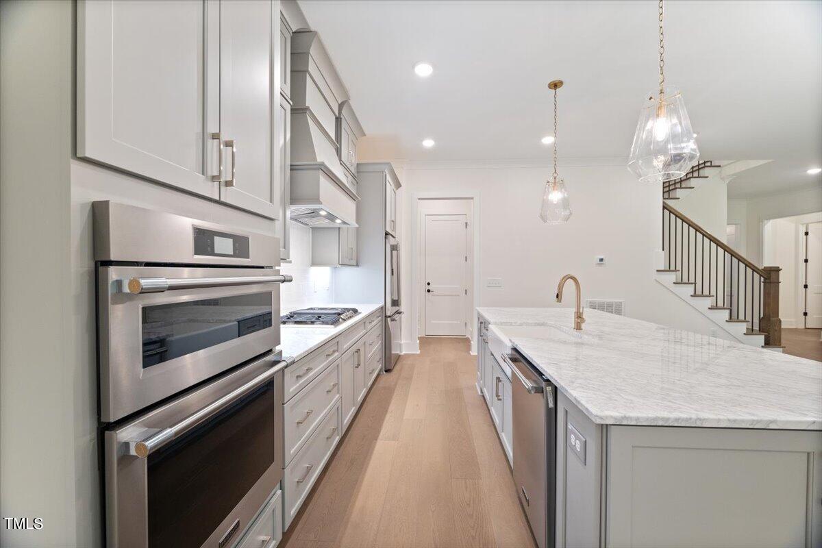 9012 Penny Road Raleigh, NC 27606 - Photo 14 of 52 Kitchen