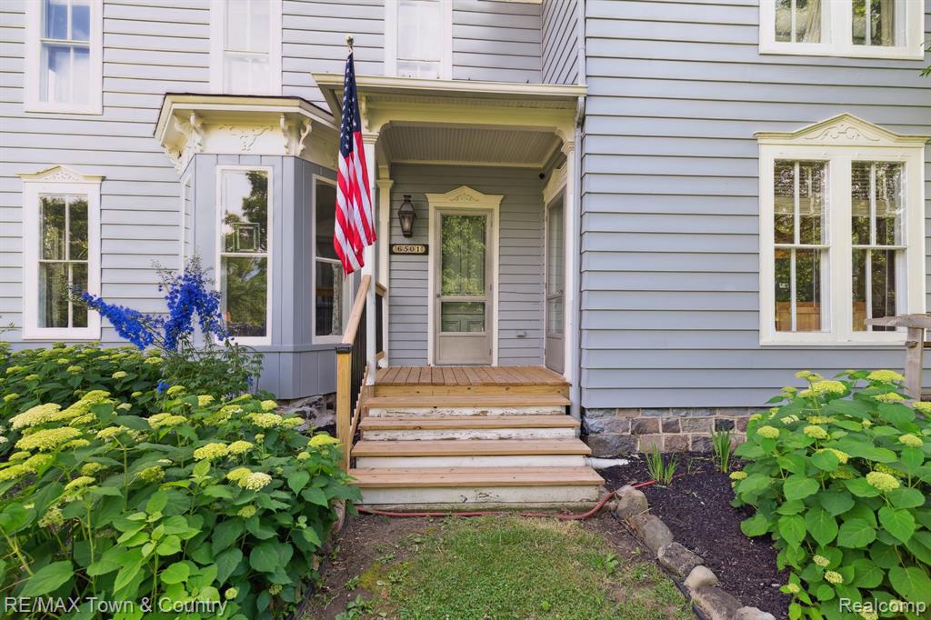 6501 East River Road Flushing, MI 48433 - Photo 4 of 63