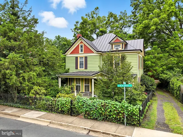 $799,900 | 802 South Blue Ridge Avenue, Culpeper, VA 22701