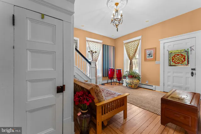 $799,900 | 802 South Blue Ridge Avenue, Culpeper, VA 22701