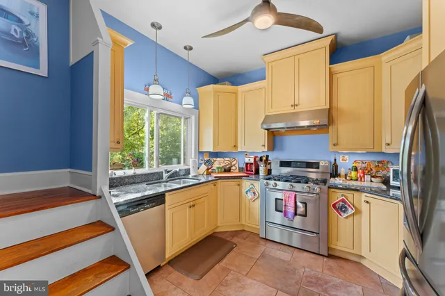 $799,900 | 802 South Blue Ridge Avenue, Culpeper, VA 22701