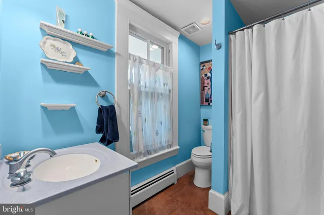 $799,900 | 802 South Blue Ridge Avenue, Culpeper, VA 22701