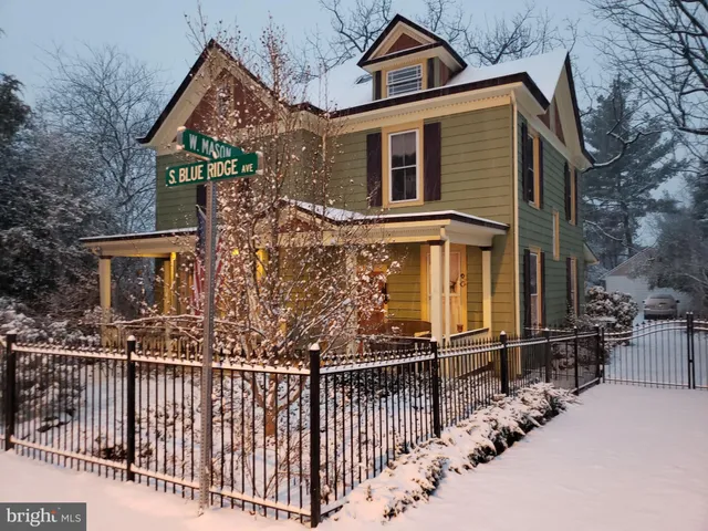 $799,900 | 802 South Blue Ridge Avenue, Culpeper, VA 22701