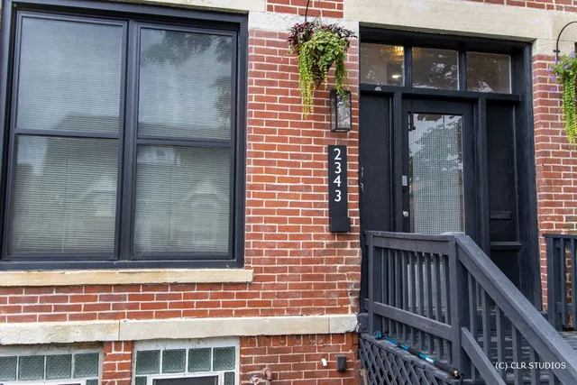 $2,500 | 2343 West Grenshaw Street, Unit 2, Chicago, IL 60612