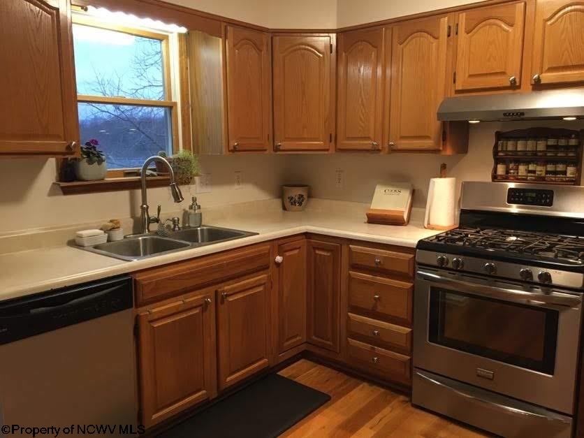 1364 Brookhaven Road Morgantown, WV 26508 - Photo 4 of 20 Gallery Image 4