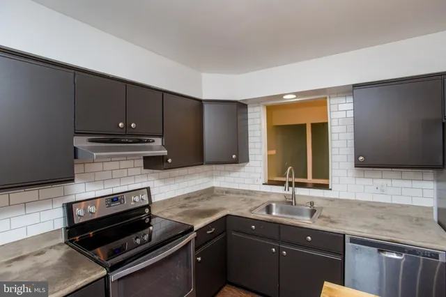 $389,900 | 113 Krista Court, Chalfont, PA 18914