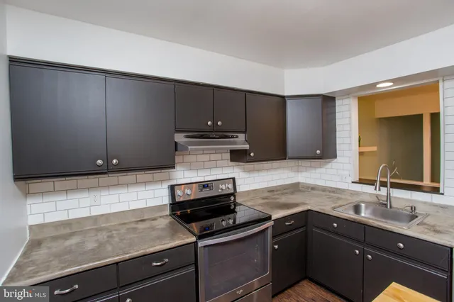 $389,900 | 113 Krista Court, Chalfont, PA 18914