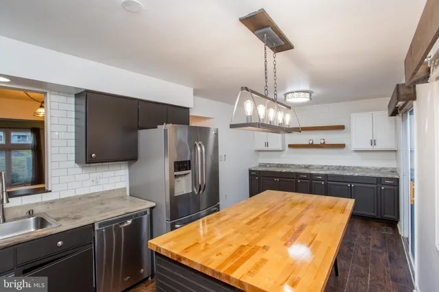 $389,900 | 113 Krista Court, Chalfont, PA 18914