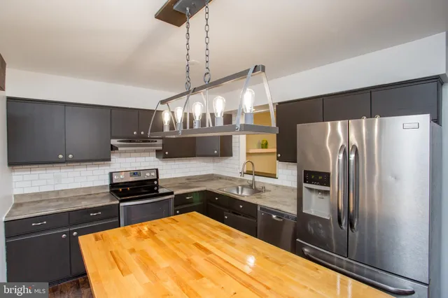 $389,900 | 113 Krista Court, Chalfont, PA 18914