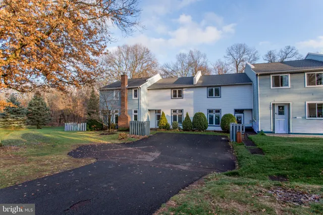 $389,900 | 113 Krista Court, Chalfont, PA 18914