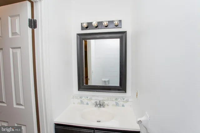 $389,900 | 113 Krista Court, Chalfont, PA 18914