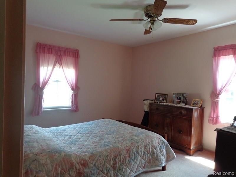 2624 Beach Road Port Huron, MI 48060 - Photo 14 of 16 DSC00620.jpg