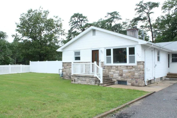 $3,250 | 254 Admiral Avenue, Beachwood, NJ 08722