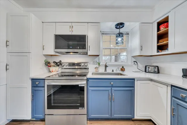 $315,000 | 616 Elmcrest Street Northeast, Roanoke, VA 24019