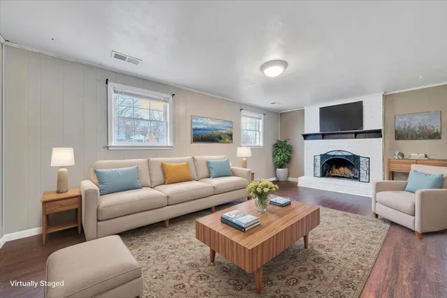 $315,000 | 616 Elmcrest Street Northeast, Roanoke, VA 24019