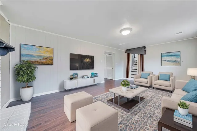 $315,000 | 616 Elmcrest Street Northeast, Roanoke, VA 24019