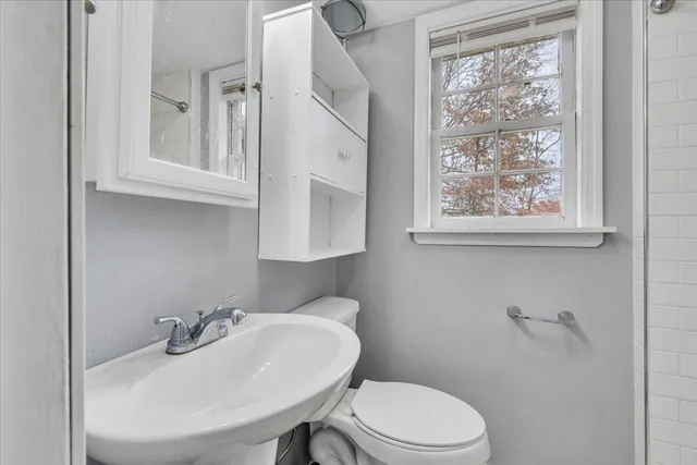 $315,000 | 616 Elmcrest Street Northeast, Roanoke, VA 24019