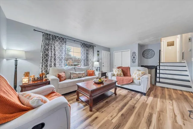 $315,000 | 616 Elmcrest Street Northeast, Roanoke, VA 24019