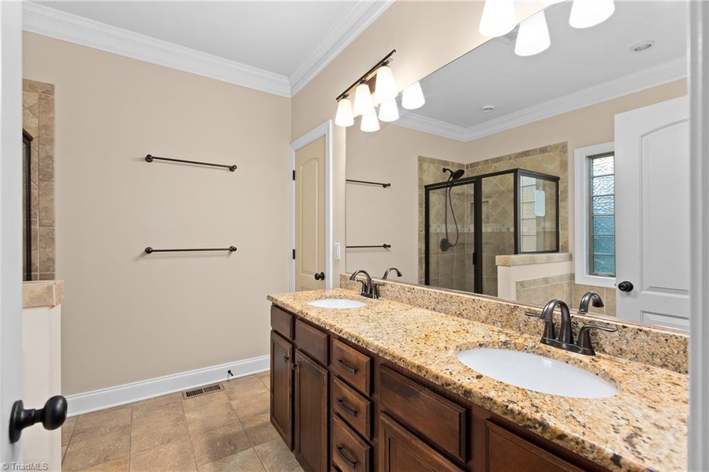 5041 Bennington Way High Point, NC 27262 - Photo 14 of 50