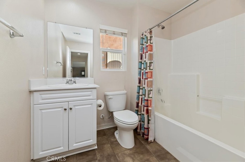 20583 Spring Street Riverside, CA 92507 - Photo 16 of 38 Downstairs Full Bathroom
