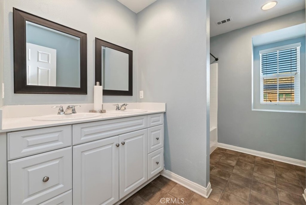 20583 Spring Street Riverside, CA 92507 - Photo 24 of 38 Bathroom