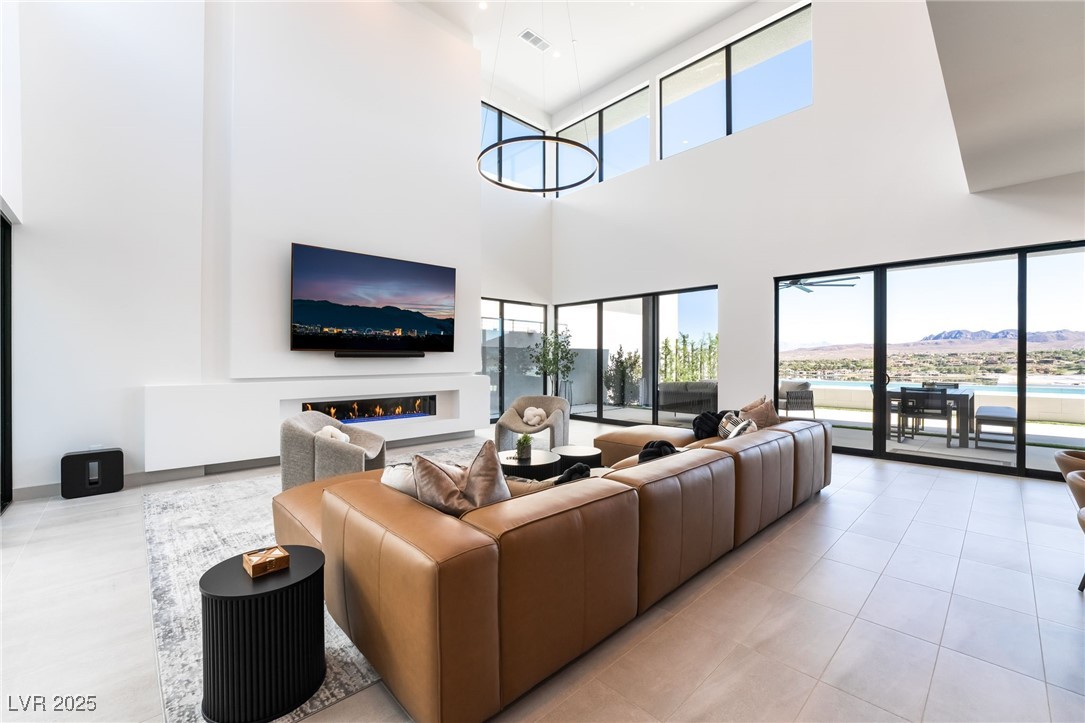 33 Falling Ridge Lane Henderson, NV 89011 - Photo 13 of 70