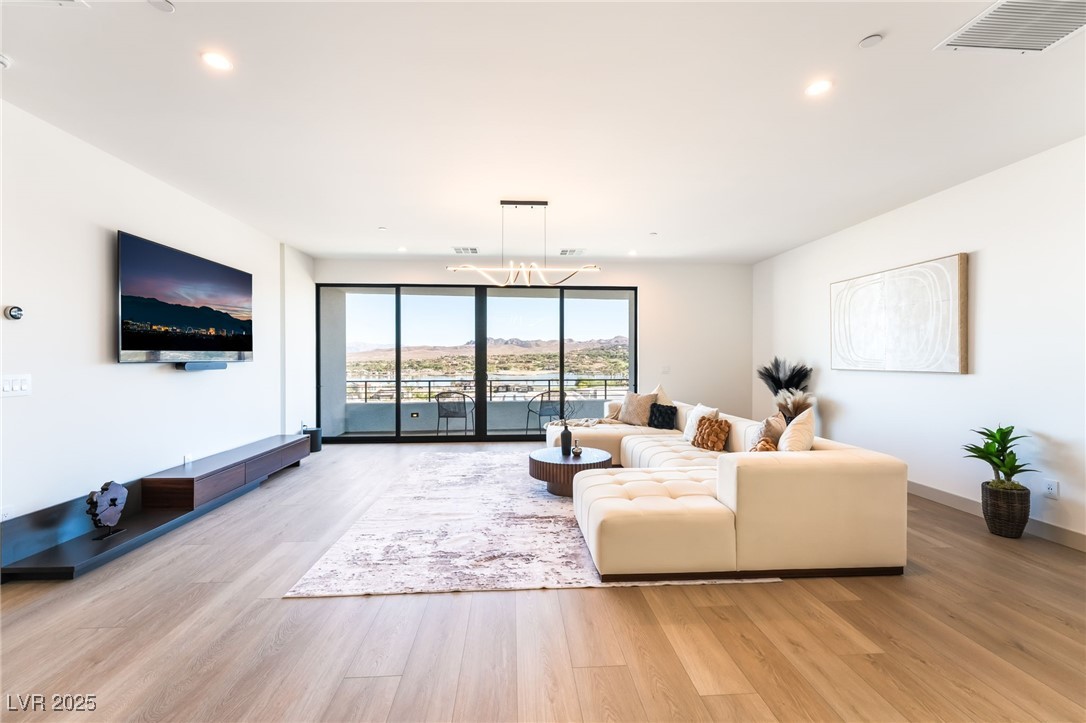 33 Falling Ridge Lane Henderson, NV 89011 - Photo 16 of 70