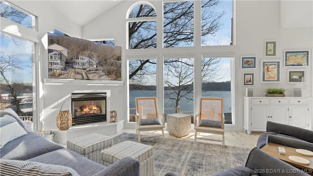 $1,150,000 | 30435 Bullock Drive, Gravois Mills, MO 65037