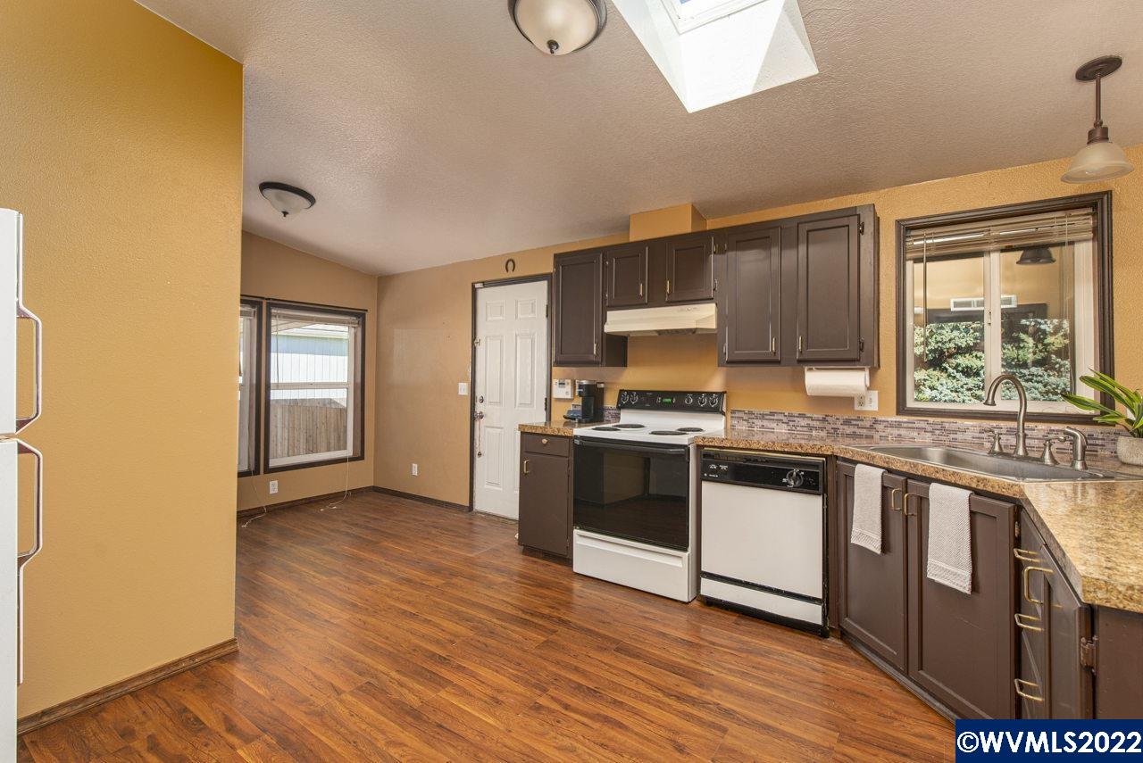 716 Hoffman Road Northeast, Unit 51 Salem, OR 97301 - Photo 9 of 28