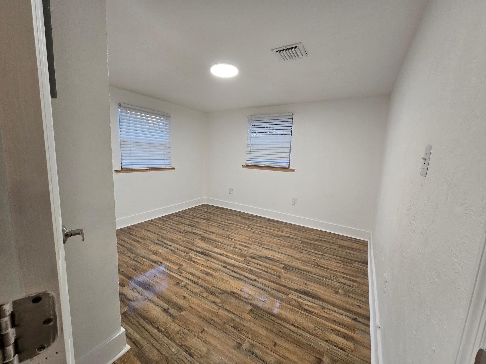 3901 Lakewood Road, Unit B Lake Worth Beach, FL 33461 - Photo 11 of 13 WhatsApp Image 2026-03-24 at 20.41.13 (1