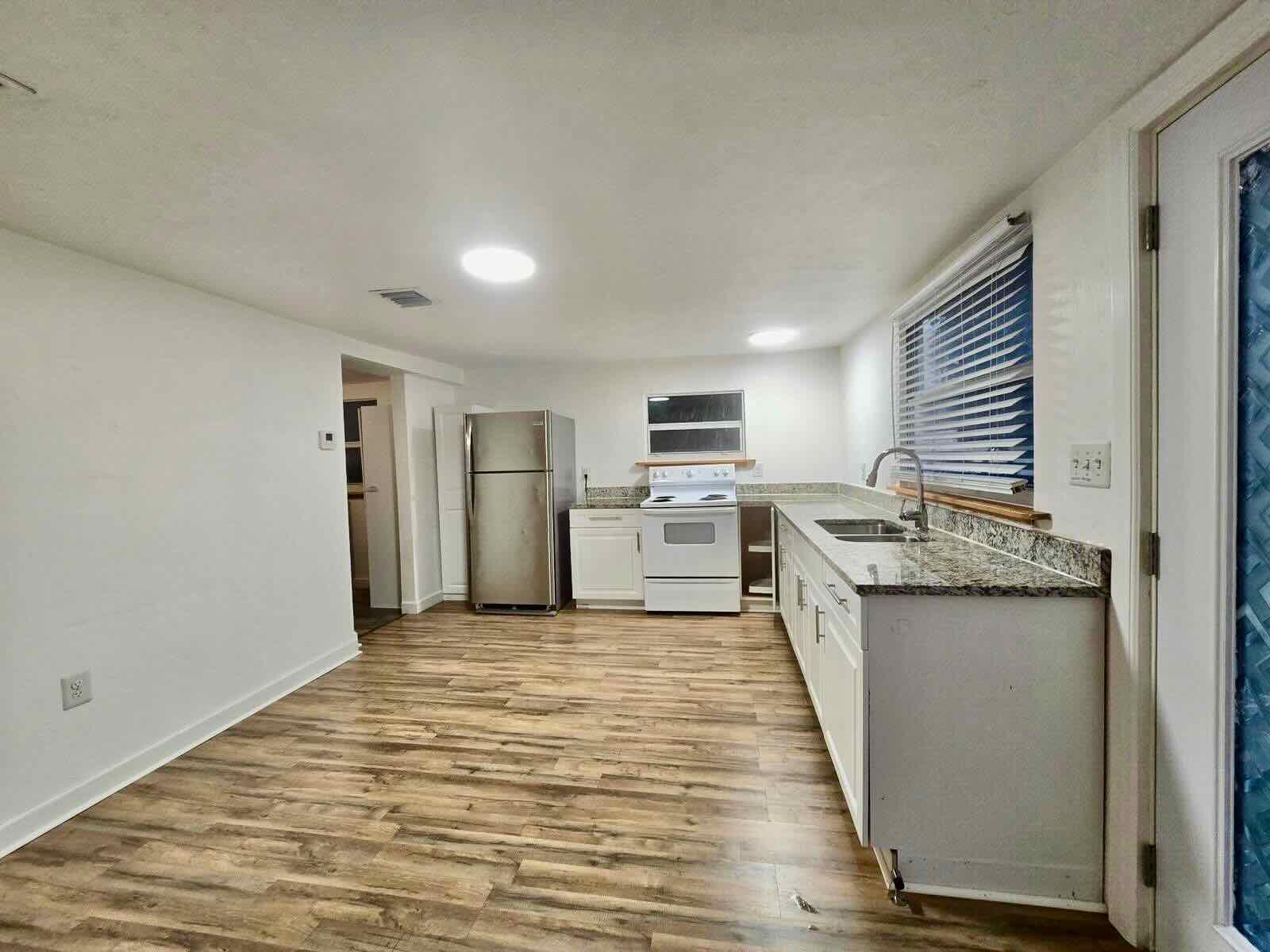 3901 Lakewood Road, Unit B Lake Worth Beach, FL 33461 - Photo 3 of 13 1