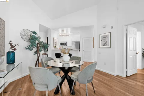 $515,000 | 260 Caldecott Lane, Unit 314, Oakland, CA 94618