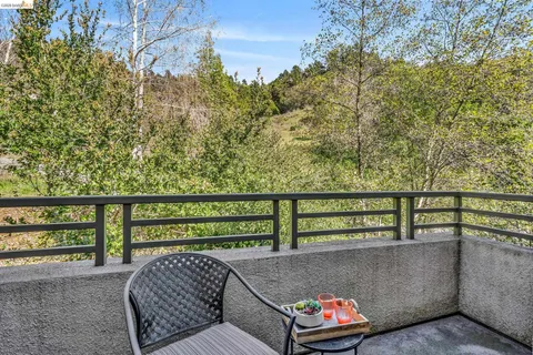 $515,000 | 260 Caldecott Lane, Unit 314, Oakland, CA 94618