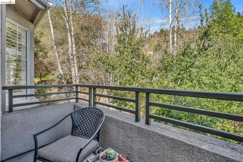 $515,000 | 260 Caldecott Lane, Unit 314, Oakland, CA 94618