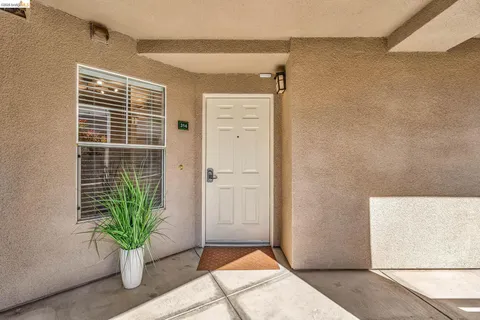 $515,000 | 260 Caldecott Lane, Unit 314, Oakland, CA 94618