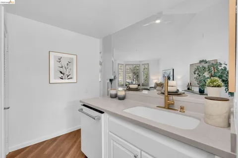 $515,000 | 260 Caldecott Lane, Unit 314, Oakland, CA 94618