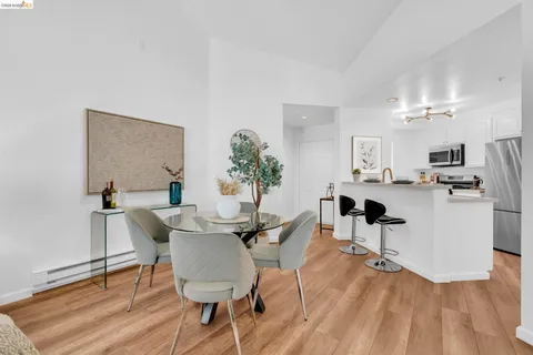 $515,000 | 260 Caldecott Lane, Unit 314, Oakland, CA 94618