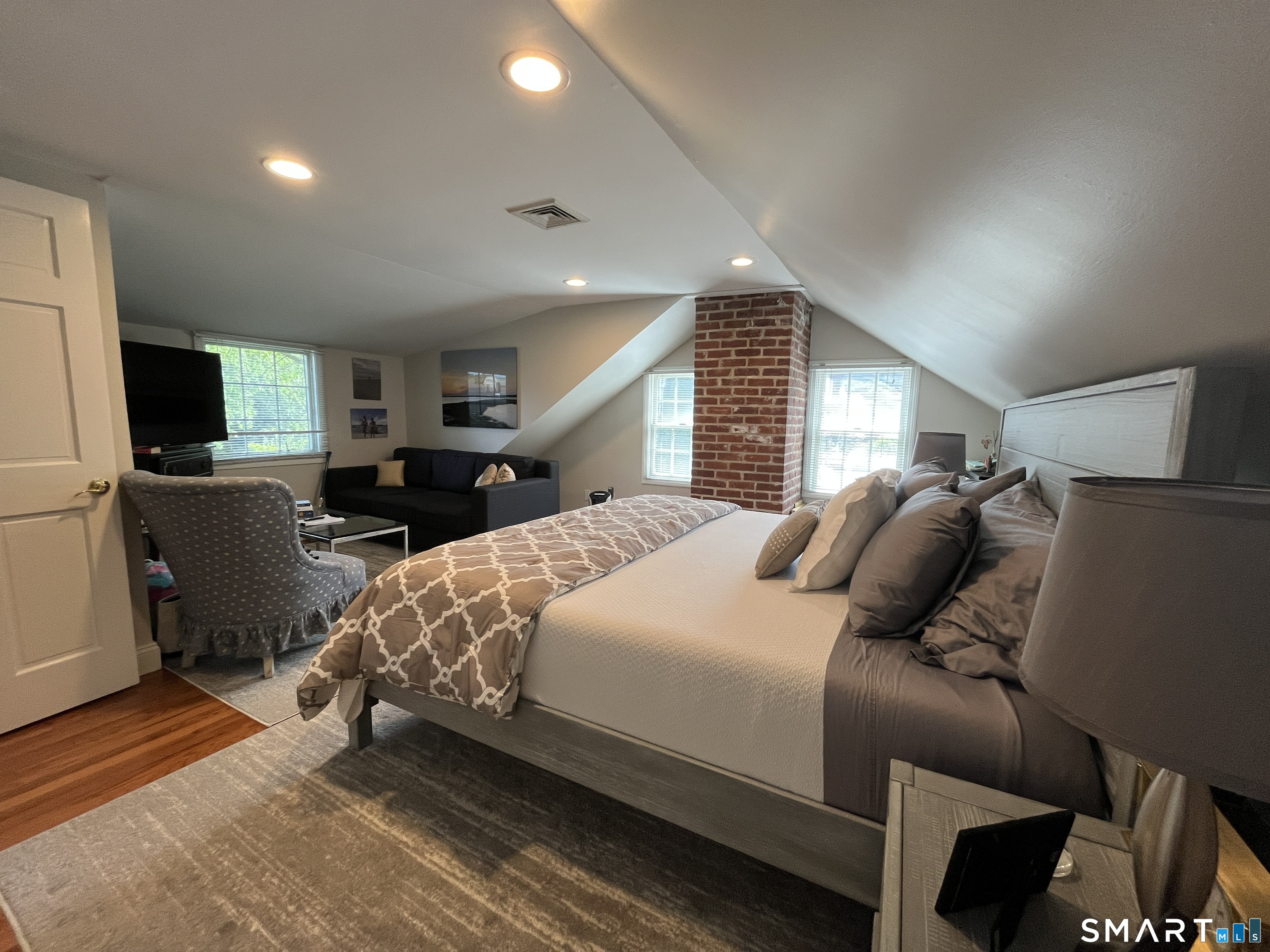 5 Treadwell Avenue Westport, CT 06880 - Photo 10 of 16 Primary Bedroom