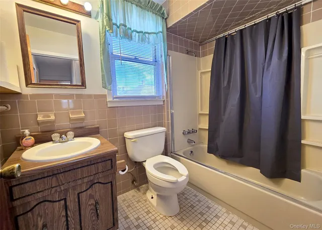 $589,000 | 15 Sapir Street, Valley Stream, NY 11580