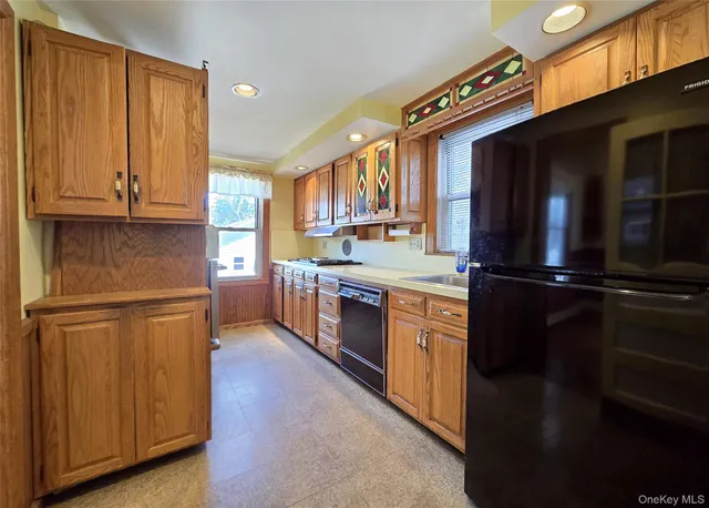 $589,000 | 15 Sapir Street, Valley Stream, NY 11580