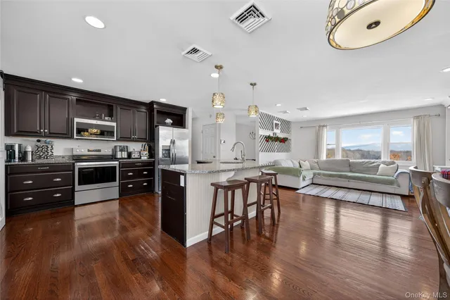 $549,999 | 1076 Hoagerburgh Road, Wallkill, NY 12589