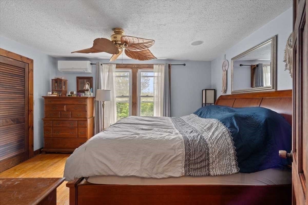 113 Harrington Road Charlton, MA 01507 - Photo 35 of 41